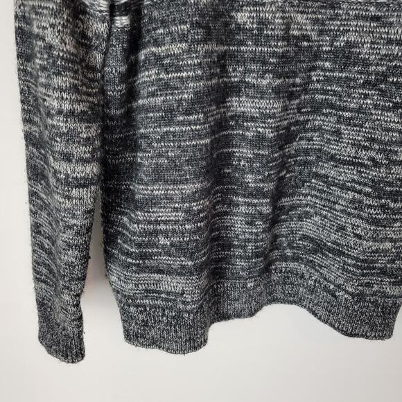 Gap Black and Gray Marled Geometric Wool Blend Sweater Size Small Cozy Warm - Picture 3 of 5